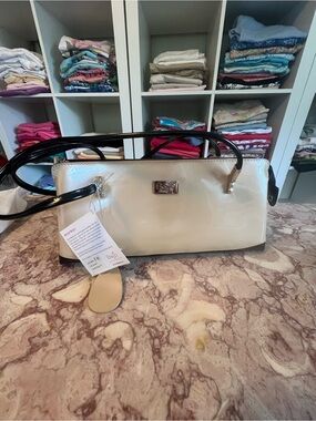 NEW IN BAG Beijo The Uptown Barely Beige 64